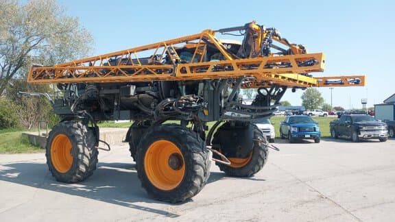 Image of Hagie STS12 equipment image 2