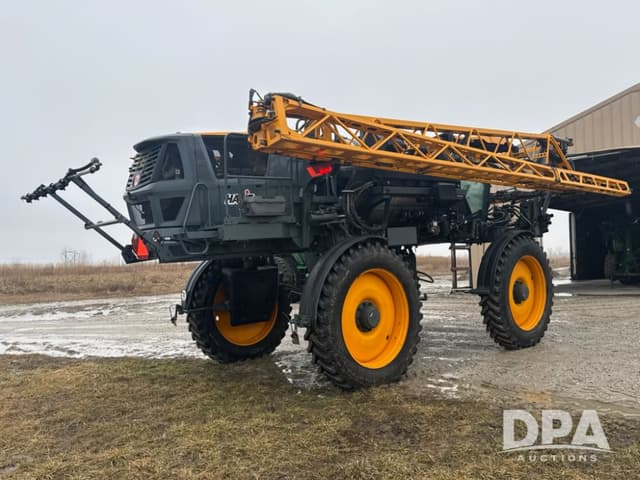 Image of Hagie STS12 equipment image 1