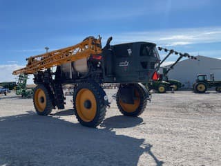 Image of Hagie STS16 equipment image 2