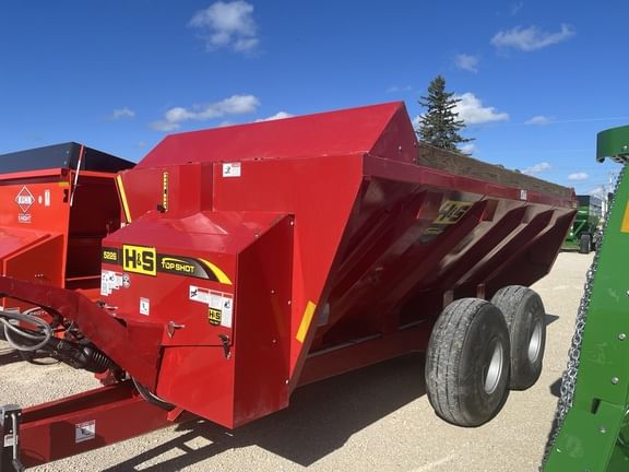 2023 H&S 5226 Equipment Image0