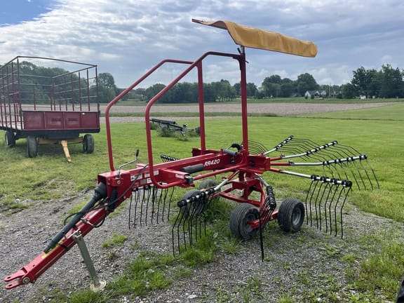 2022 H&S RR420 Equipment Image0