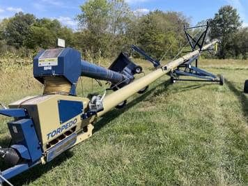 Main image Harvest International H1084XT