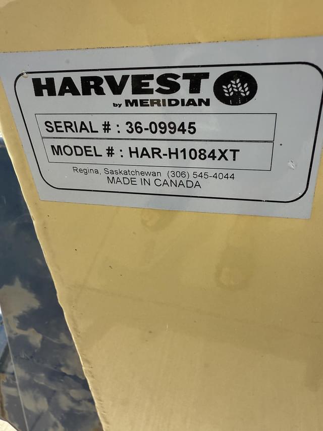 Image of Harvest International H1084XT equipment image 4