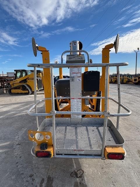 Image of Haulotte 4527A equipment image 2