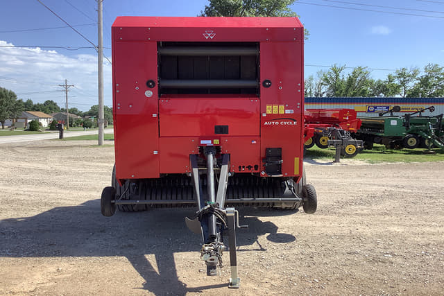 Image of Massey Ferguson 2946A equipment image 4