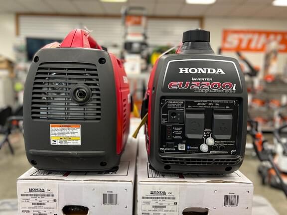 2022 Honda EU2200i Equipment Image0