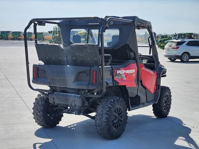 Image of Honda Pioneer 1000 equipment image 3