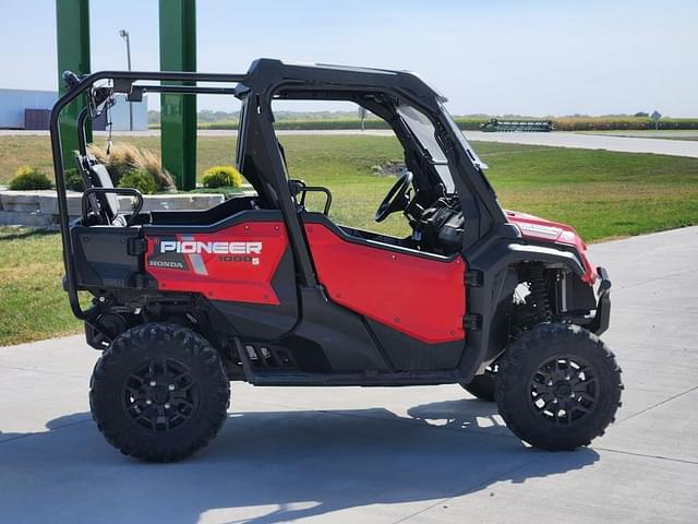 Image of Honda Pioneer 1000 equipment image 4