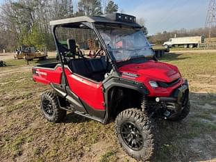 2022 Honda Pioneer 1000 Equipment Image0