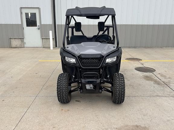 Image of Honda Pioneer 520 equipment image 1