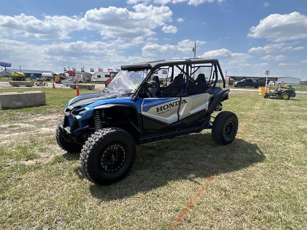 2022 Honda Talon Equipment Image0