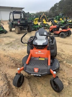 2022 Husqvarna Z242F Equipment Image0