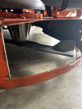 Image of Husqvarna Z454 equipment image 4