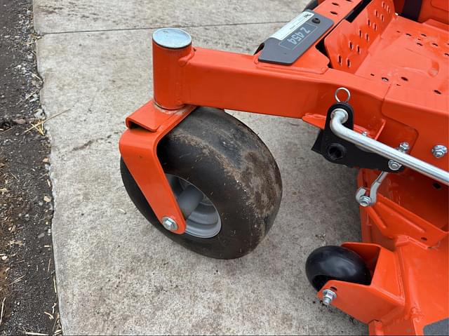 Image of Husqvarna Z454 equipment image 4