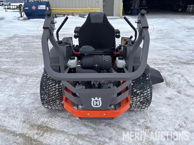Image of Husqvarna Z560L equipment image 4