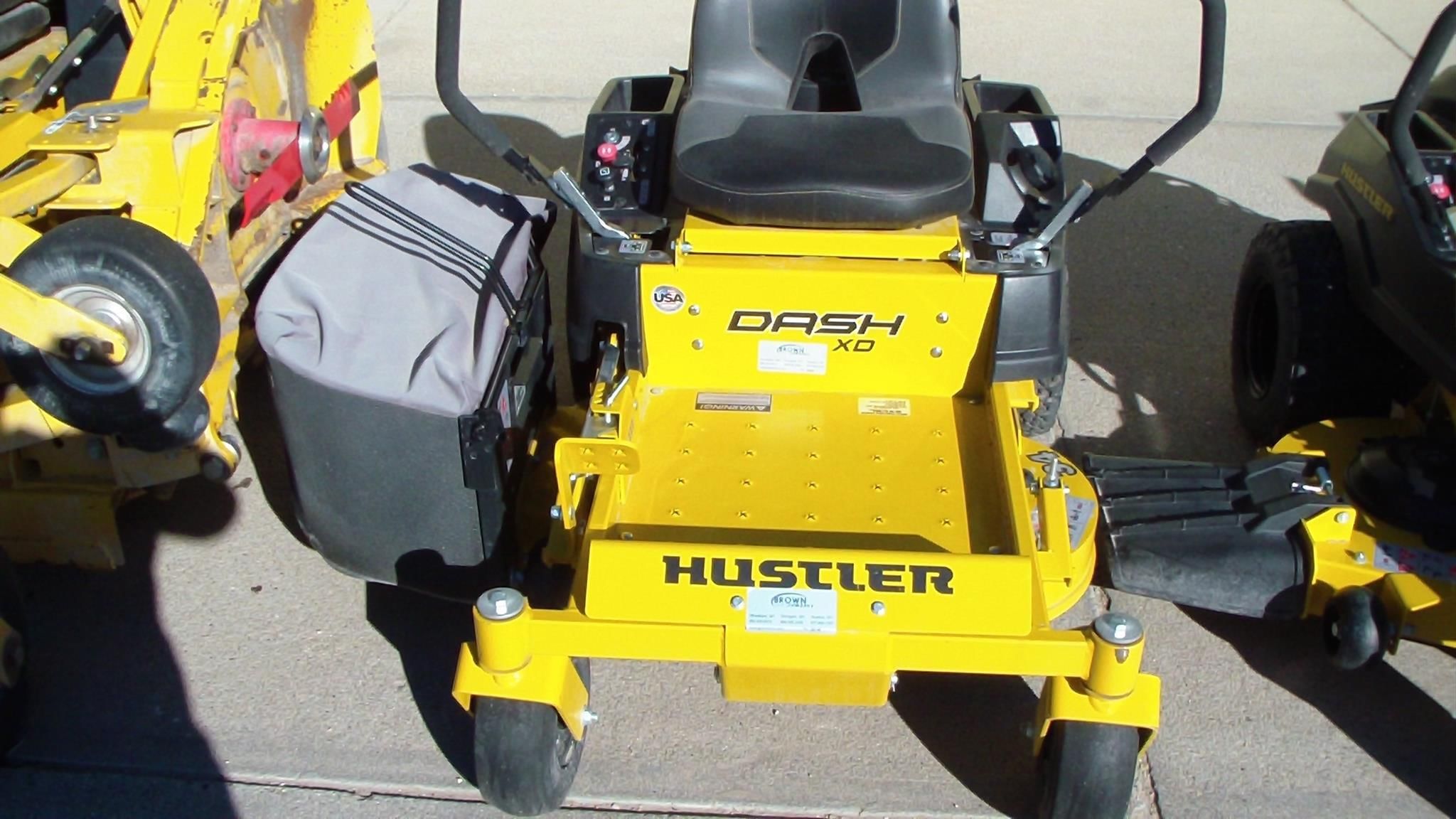 2022 Hustler Dash XD Equipment Image0
