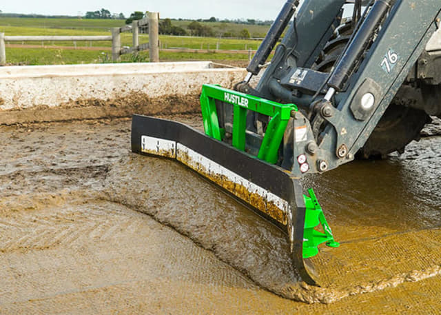 Image of Hustler LM260 equipment image 2