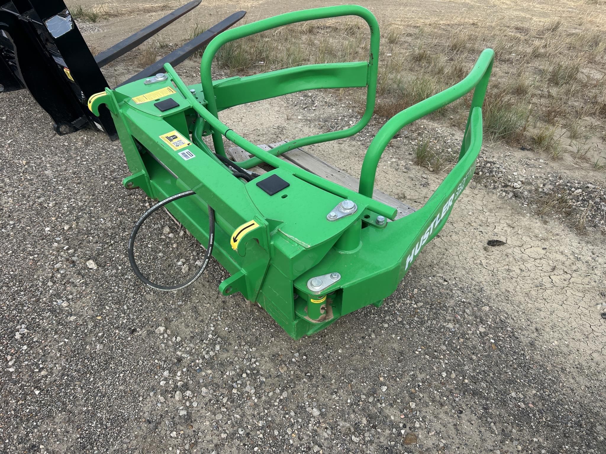 2022 Hustler LX200 Equipment Image0