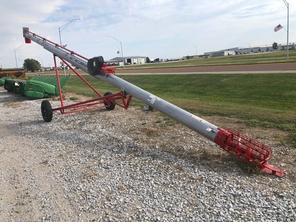 2022 Hutchinson WRX10-41 Equipment Image0