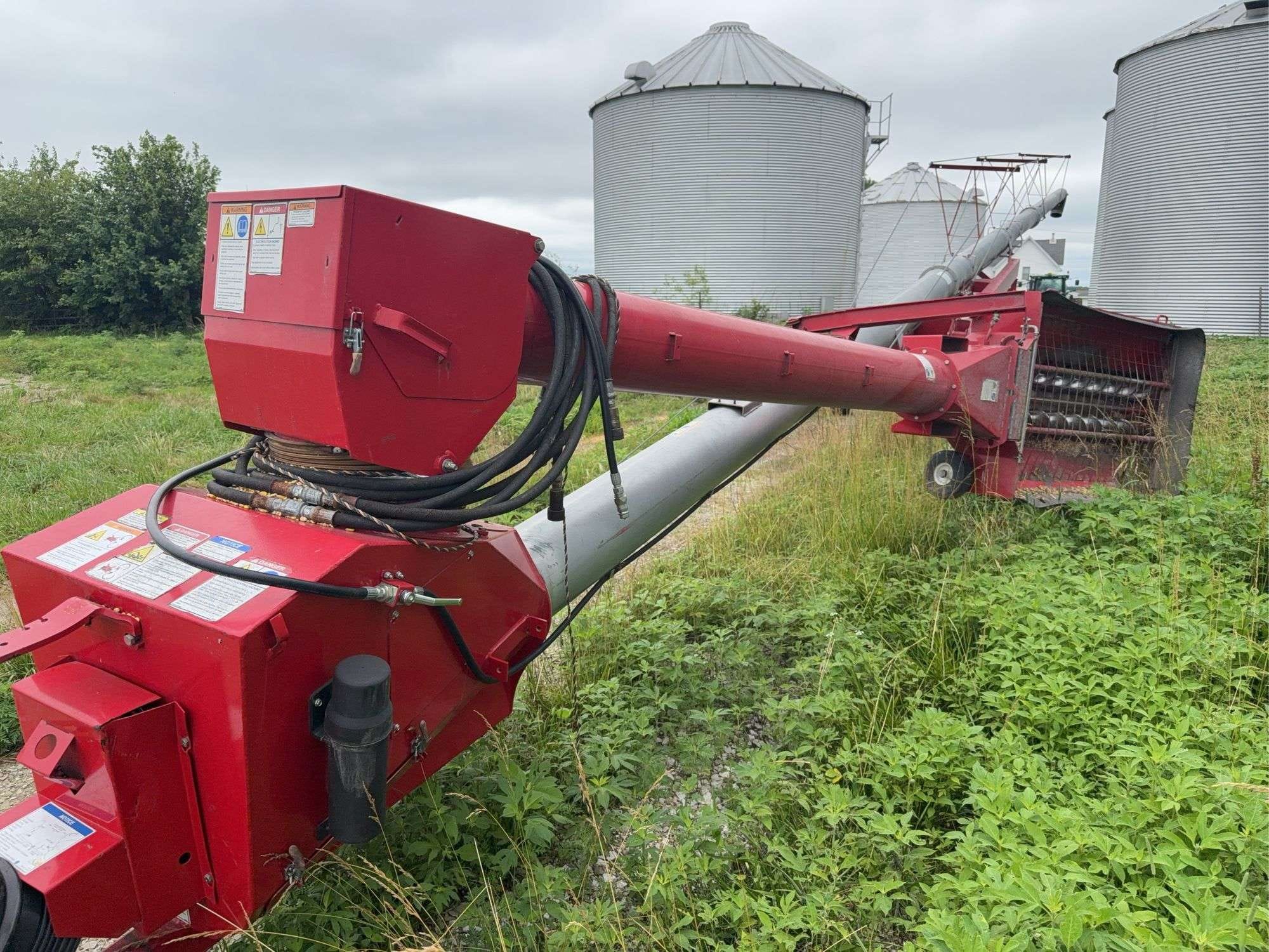 2022 Hutchinson HX10-73 Equipment Image0