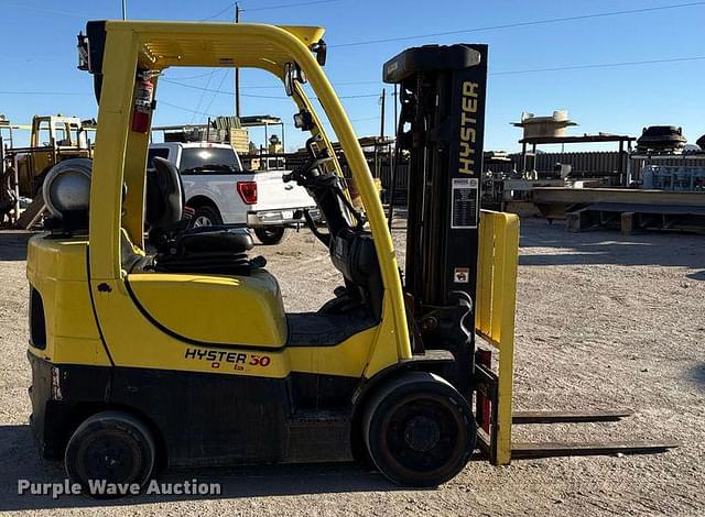 Image of Hyster S50FT equipment image 3