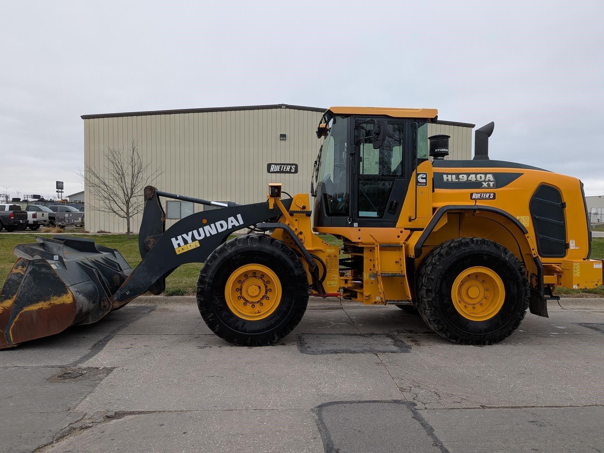 2022 Hyundai HL940AXT Equipment Image0