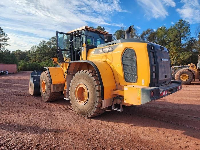2022 Hyundai HL980A Equipment Image0