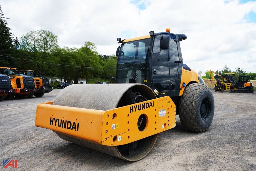2022 Hyundai HR110C Equipment Image0