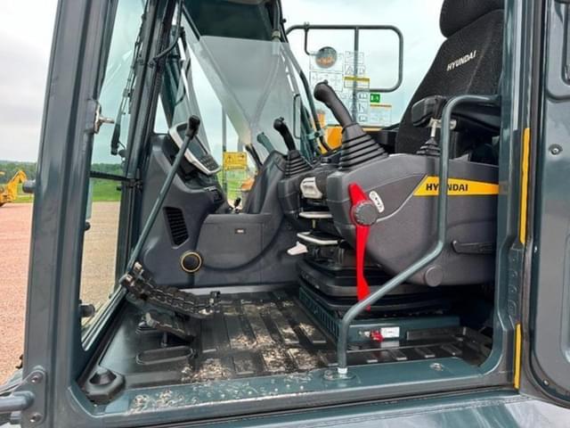 Image of Hyundai HX140AL equipment image 3
