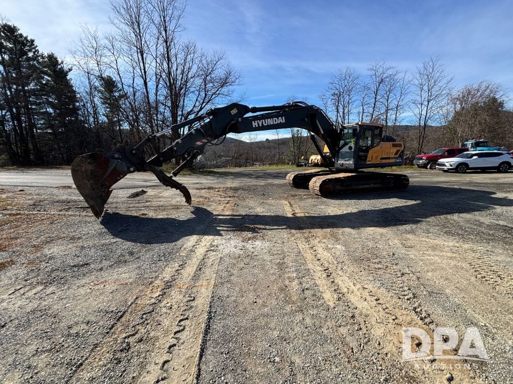 2022 Hyundai HX260AL Equipment Image0