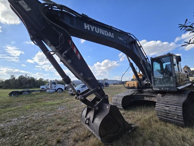 Image of Hyundai HX300AL equipment image 2