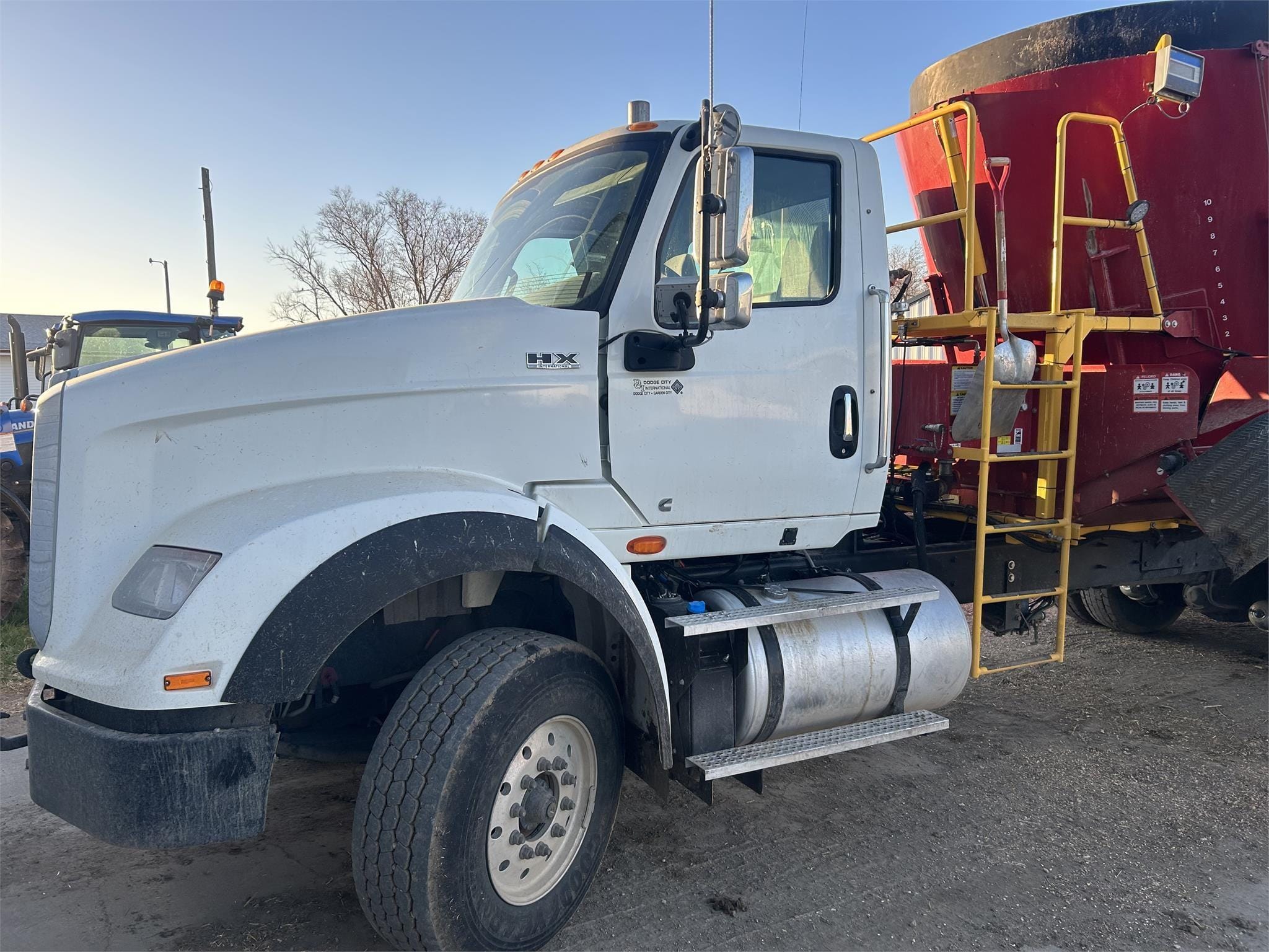 Main image International HX620