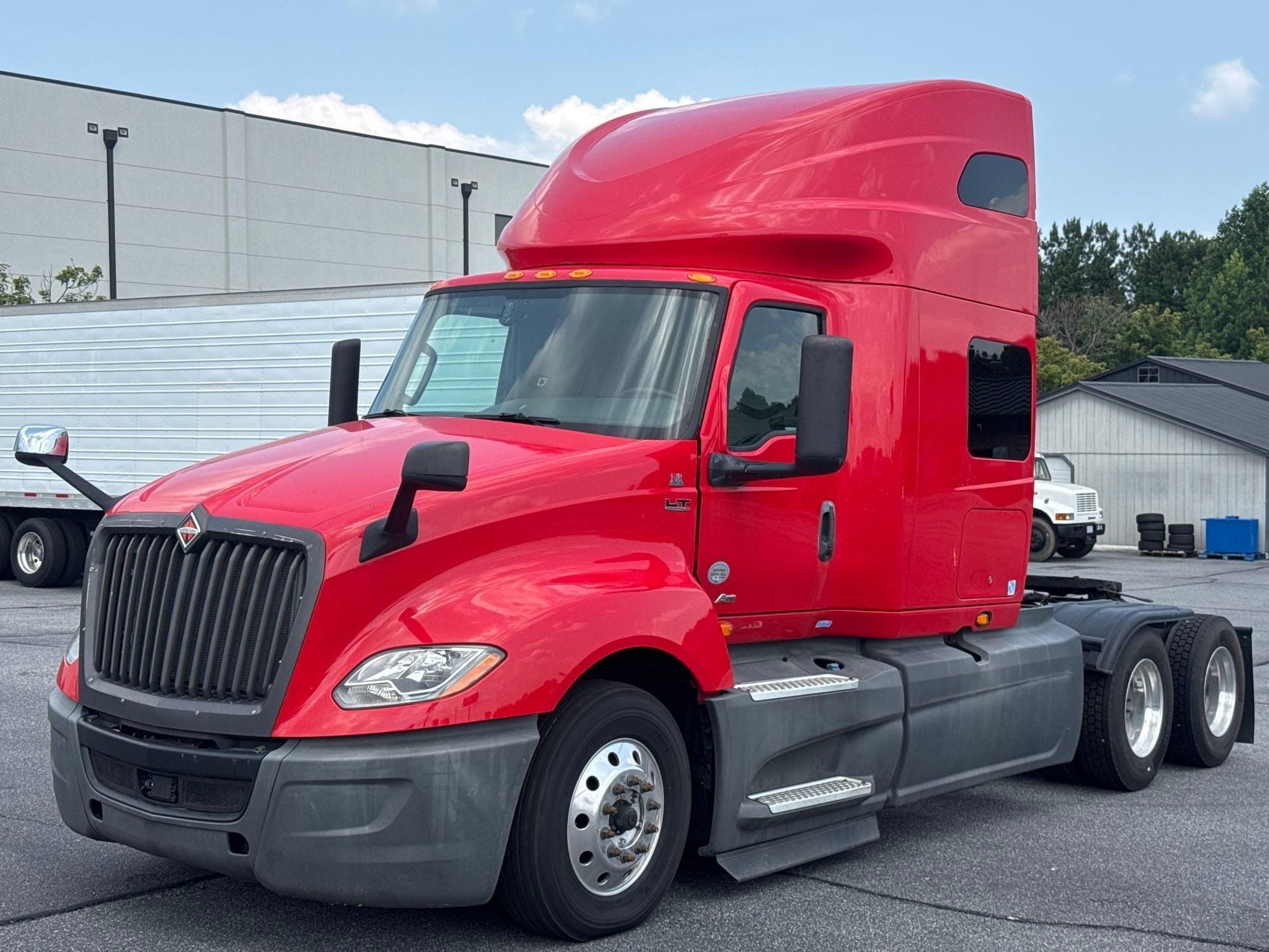 2022 International LT625 Equipment Image0