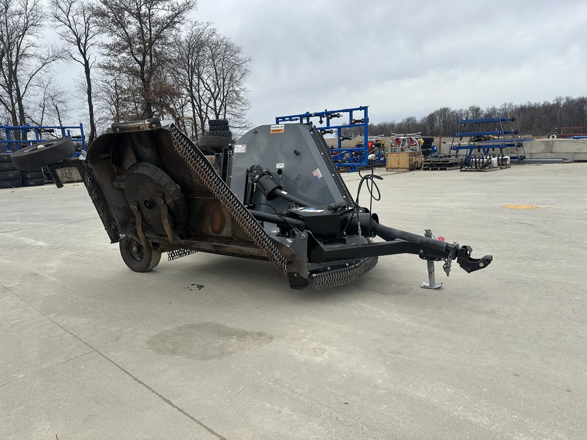 2022 IronCraft 2512 Equipment Image0