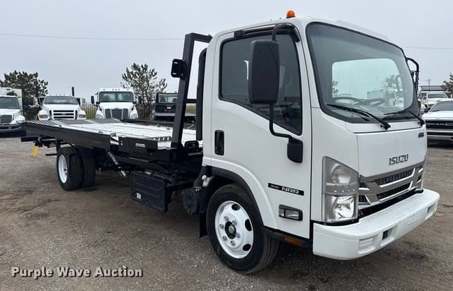 Image of Isuzu NRR equipment image 2