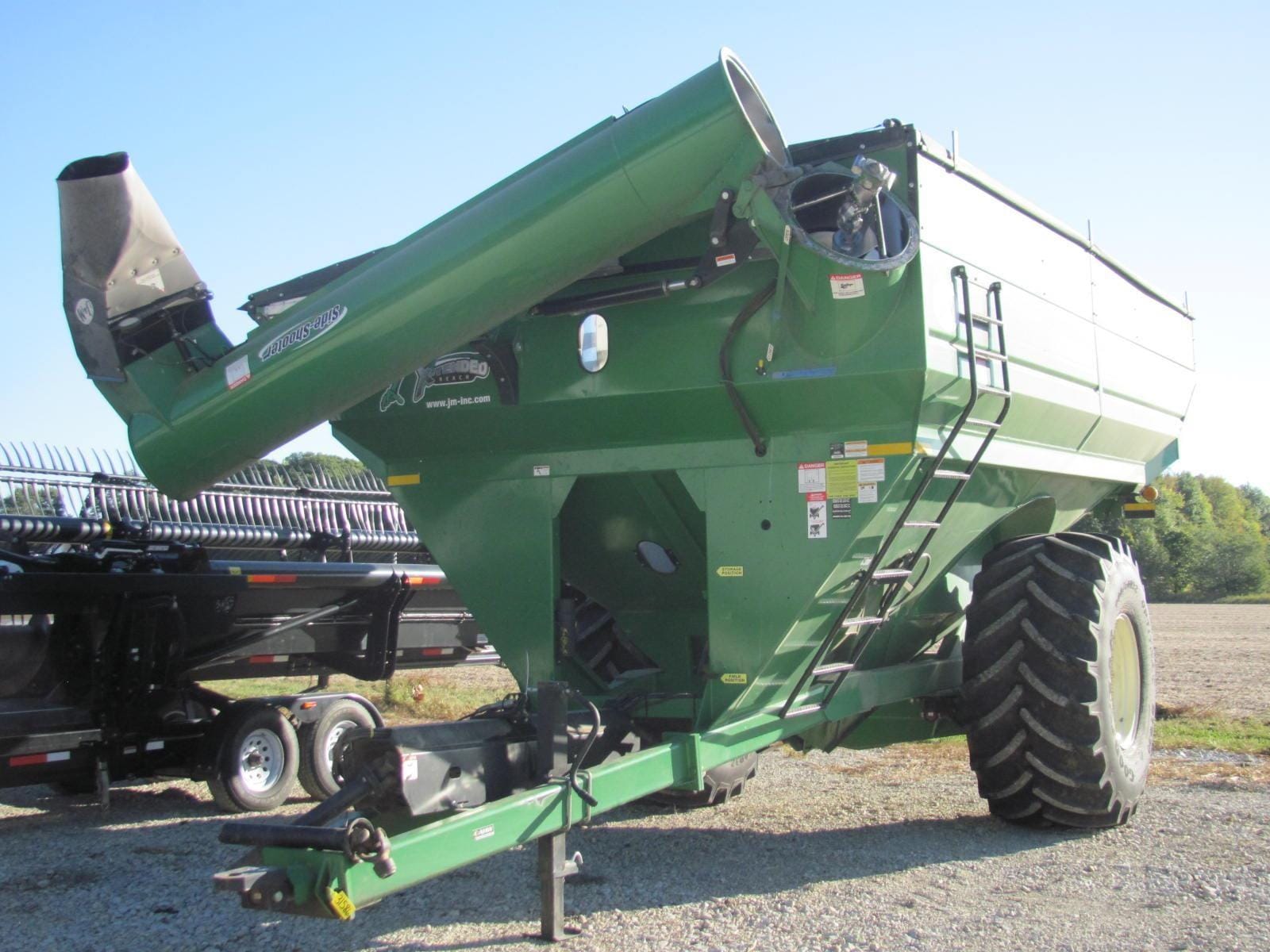 2022 J&M 1121 Equipment Image0