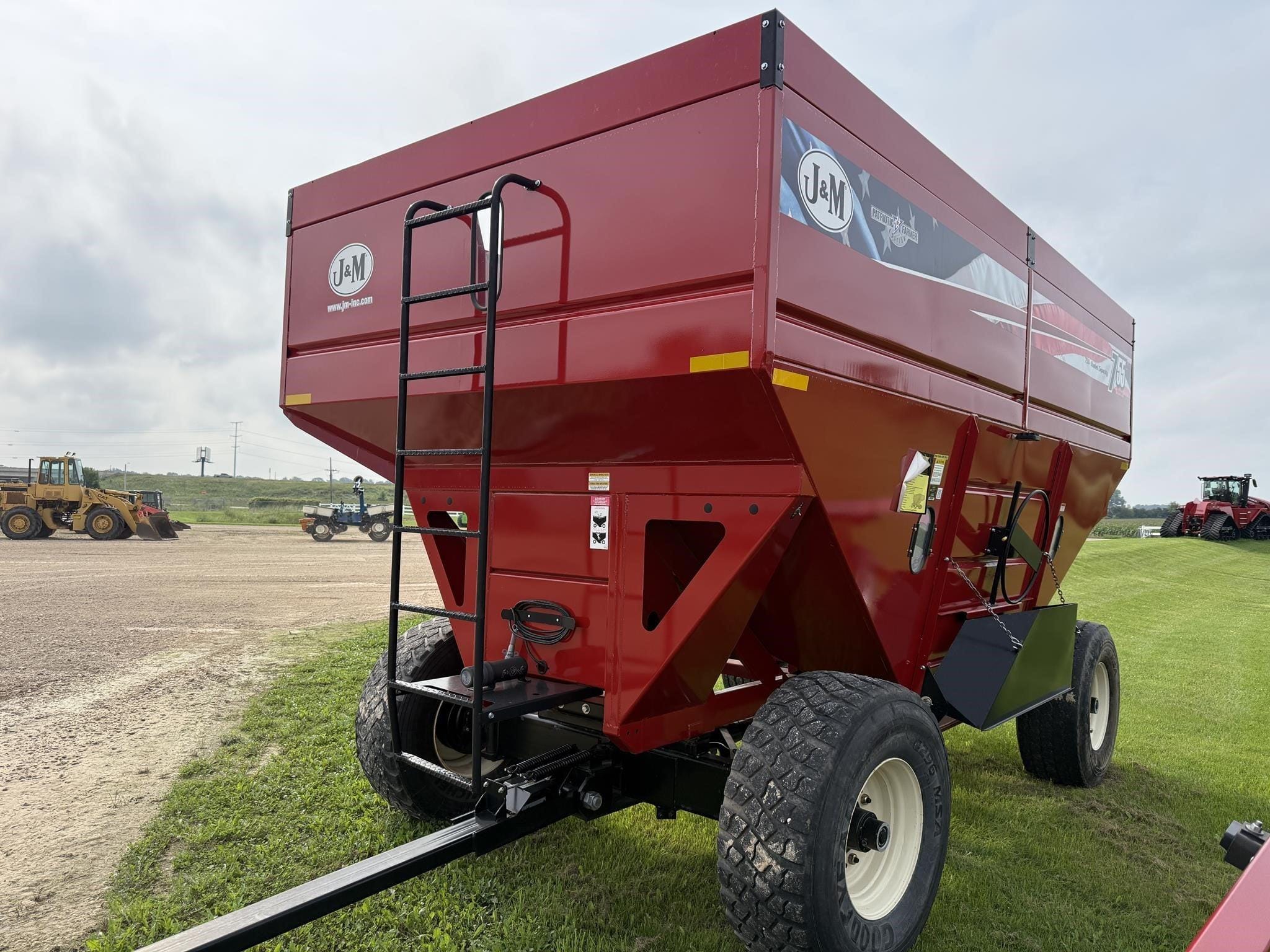 2022 J&M 755SD Equipment Image0