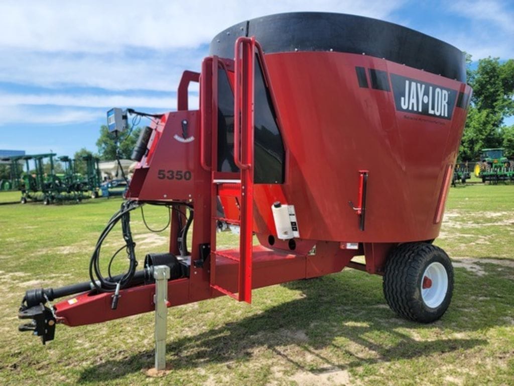 2022 Jaylor 5350 Equipment Image0