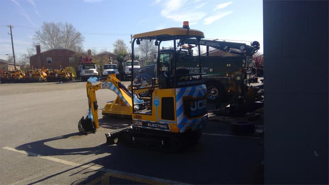 Image of JCB 19C-1E equipment image 3