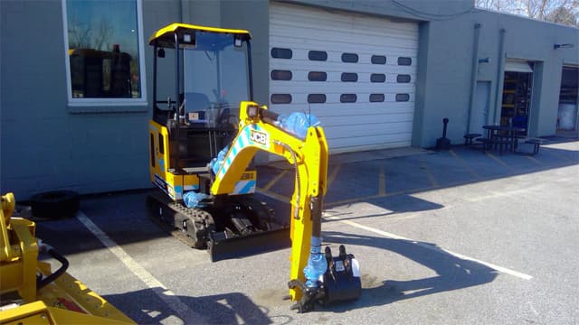 Image of JCB 19C-1E equipment image 2