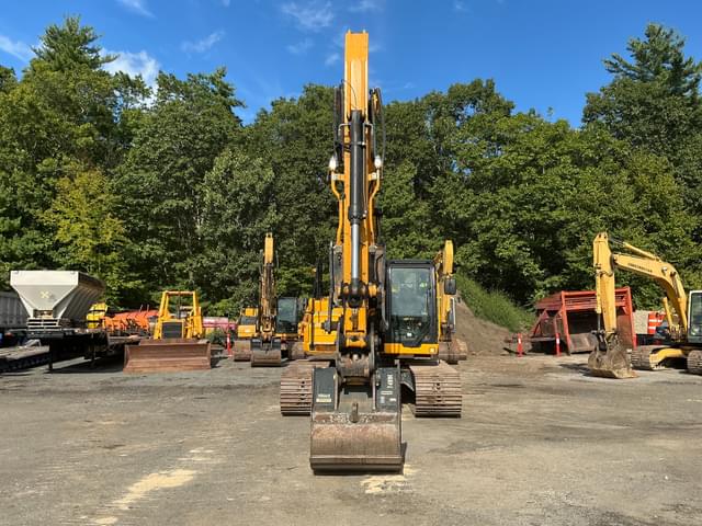 Image of JCB 220X LC equipment image 1