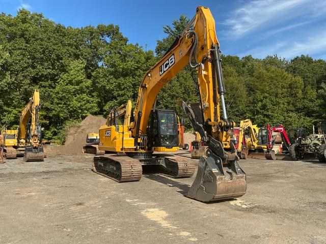 Image of JCB 220X LC equipment image 2