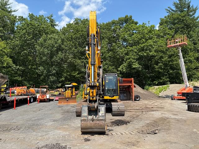 Image of JCB 220X LC equipment image 1