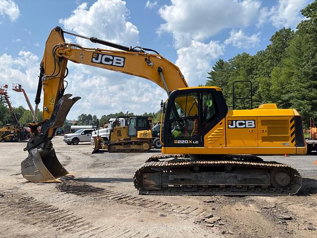 Image of JCB 220X LC equipment image 4