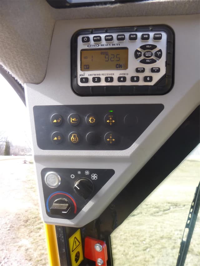 Image of JCB 270T equipment image 3