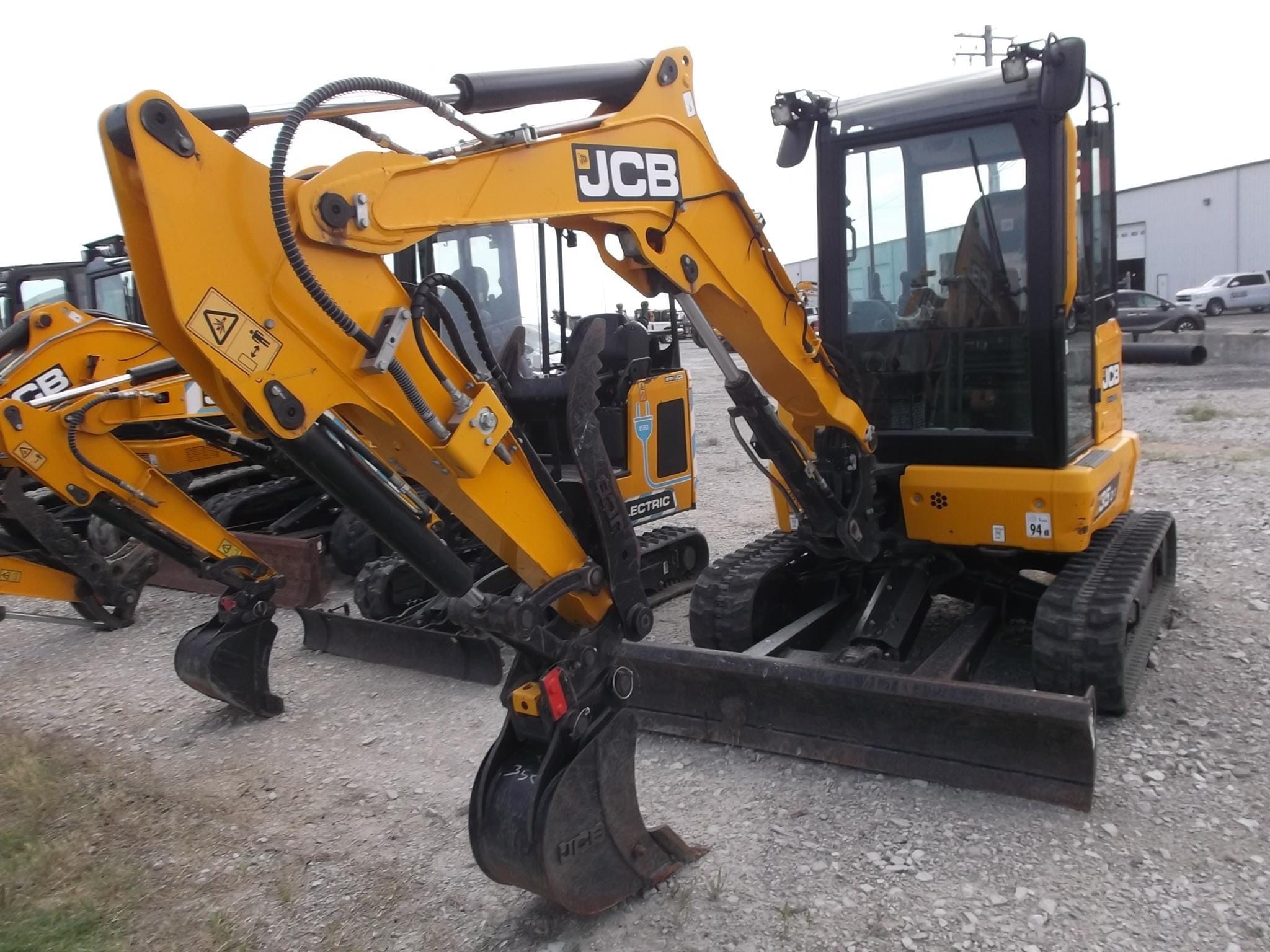 2022 JCB 35Z-1 Equipment Image0