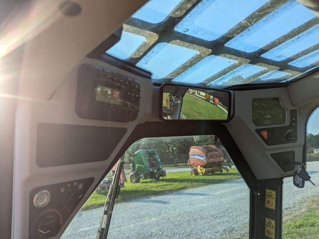 Image of JCB 3TS-8T equipment image 4