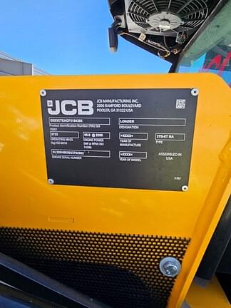 Image of JCB 3TS-8T equipment image 4