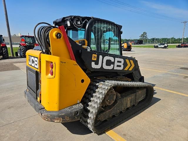 Image of JCB 3TS-8T equipment image 2
