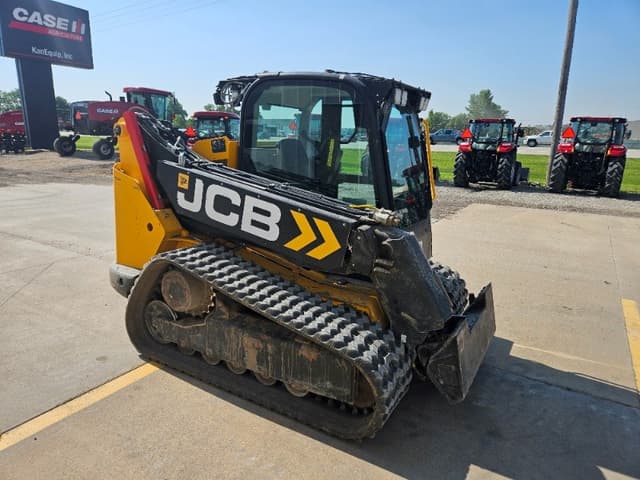 Image of JCB 3TS-8T equipment image 3